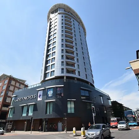 Horizon - Cabot Circus Apartment *