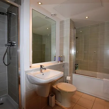 Horizon - Cabot Circus Apartment Bristol
